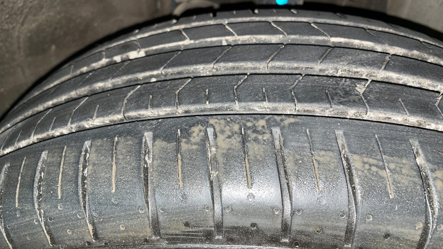 Used 2022 Renault Kiger RXZ AMT Dual Tone Petrol Automatic tyres RIGHT FRONT TYRE TREAD VIEW