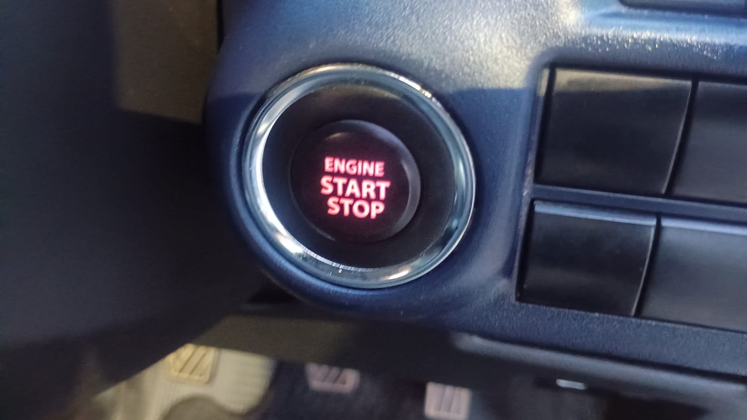 Used 2022 Maruti Suzuki Baleno Alpha MT Petrol Manual top_features Keyless start