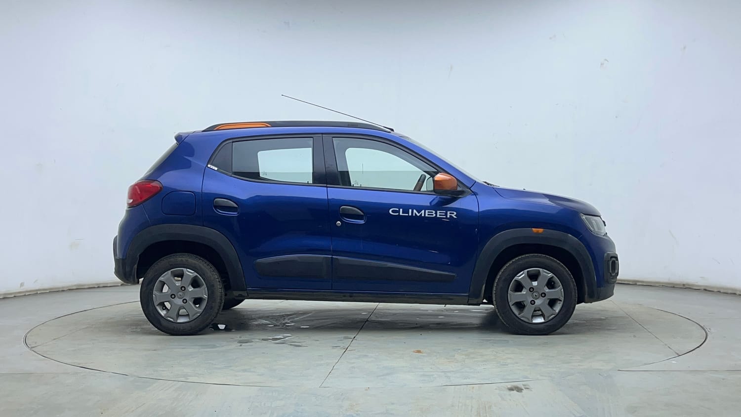 Used 2018 Renault Kwid CLIMBER 1.0 Petrol Manual exterior RIGHT SIDE VIEW