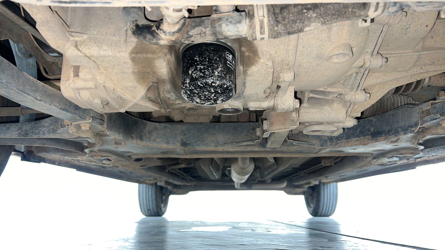 Used 2023 Nissan Magnite XE Petrol Manual extra FRONT LEFT UNDERBODY VIEW