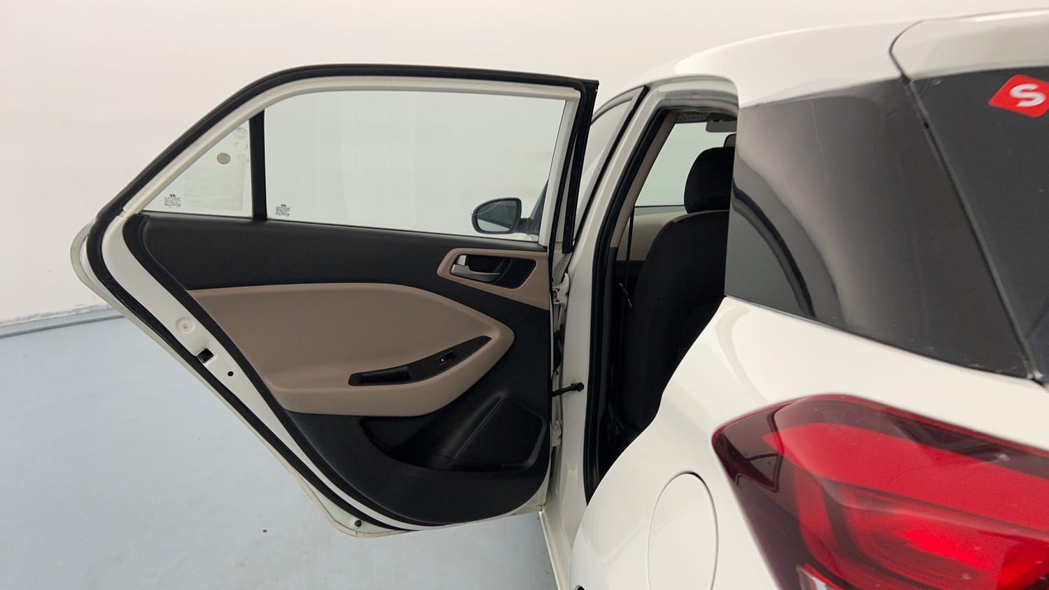 Used 2016 Hyundai Elite i20 Asta 1.2 Petrol Manual interior LEFT REAR DOOR OPEN VIEW