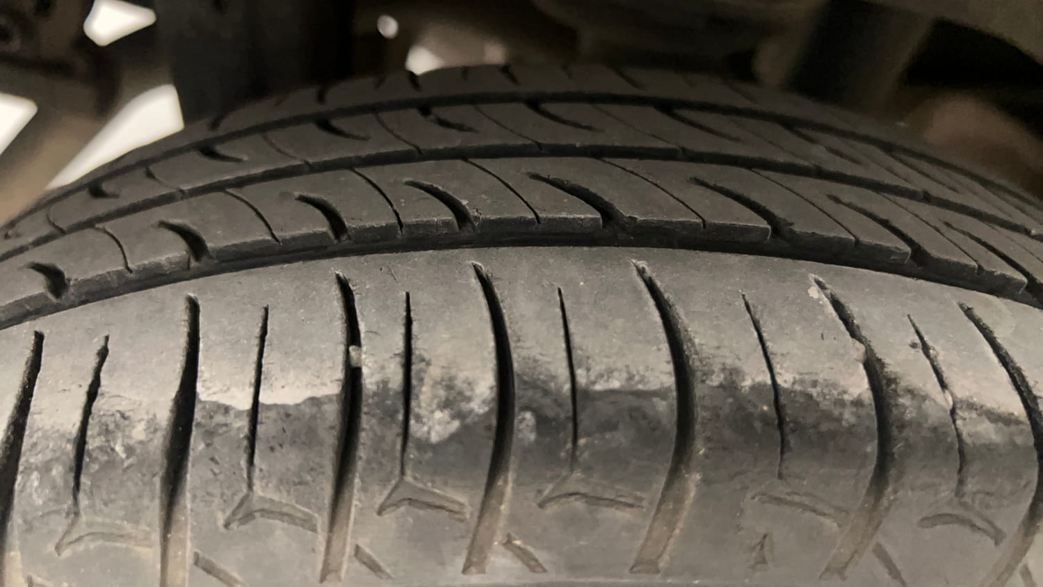 Used 2018 maruti-suzuki Alto K10 VXi (O) AMT Petrol Automatic tyres RIGHT REAR TYRE TREAD VIEW