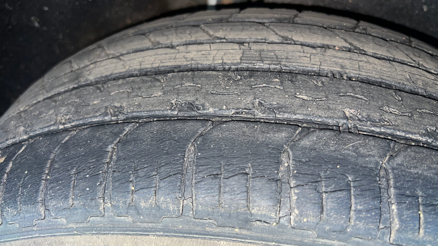 Used 2015 Ford EcoSport Ambiente 1.5 TDCi Diesel Manual tyres RIGHT REAR TYRE TREAD VIEW