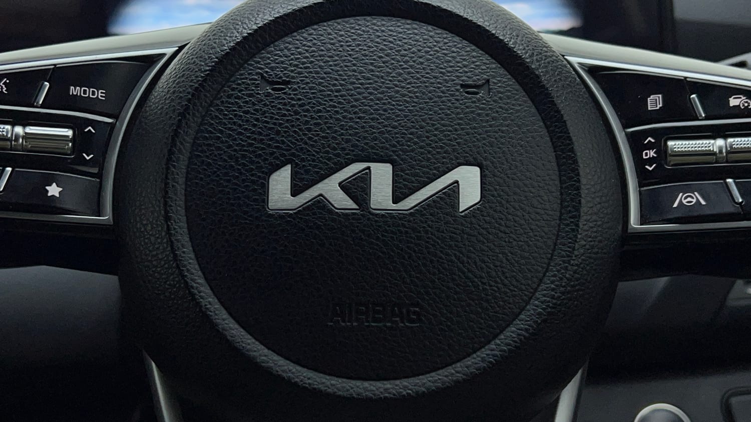 Used 2025 Kia Seltos GTX Plus 1.5 Turbo Petrol DCT Petrol Automatic top_features Airbags