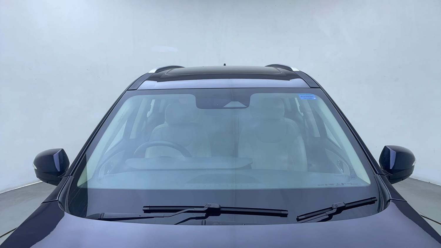 Used 2021 Mahindra XUV700 AX 7 Petrol AT Luxury Pack 7 STR Petrol Automatic exterior FRONT WINDSHIELD VIEW