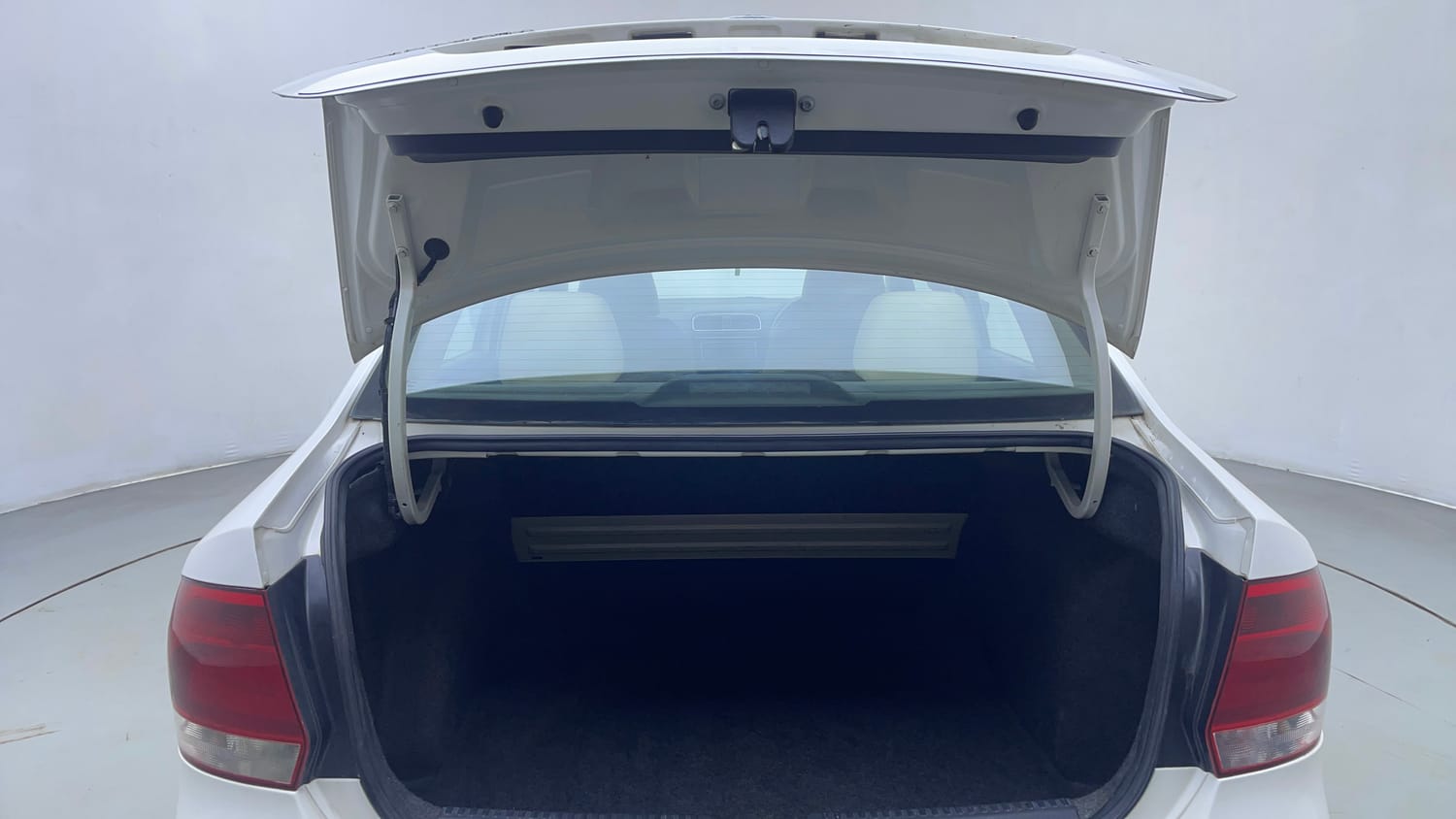Used 2013 Volkswagen Vento Highline Diesel Diesel Manual interior DICKY DOOR OPEN VIEW