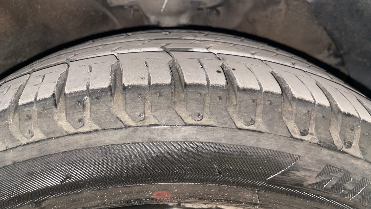 Used 2016 Hyundai Verna 1.6 VTVT SX (O) Petrol Manual tyres RIGHT FRONT TYRE TREAD VIEW