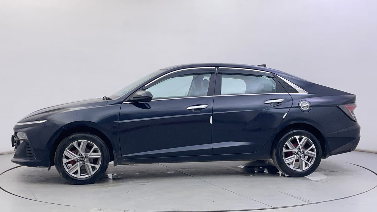 Used 2023 Hyundai Verna SX 1.5 MPi Petrol Manual exterior LEFT SIDE VIEW
