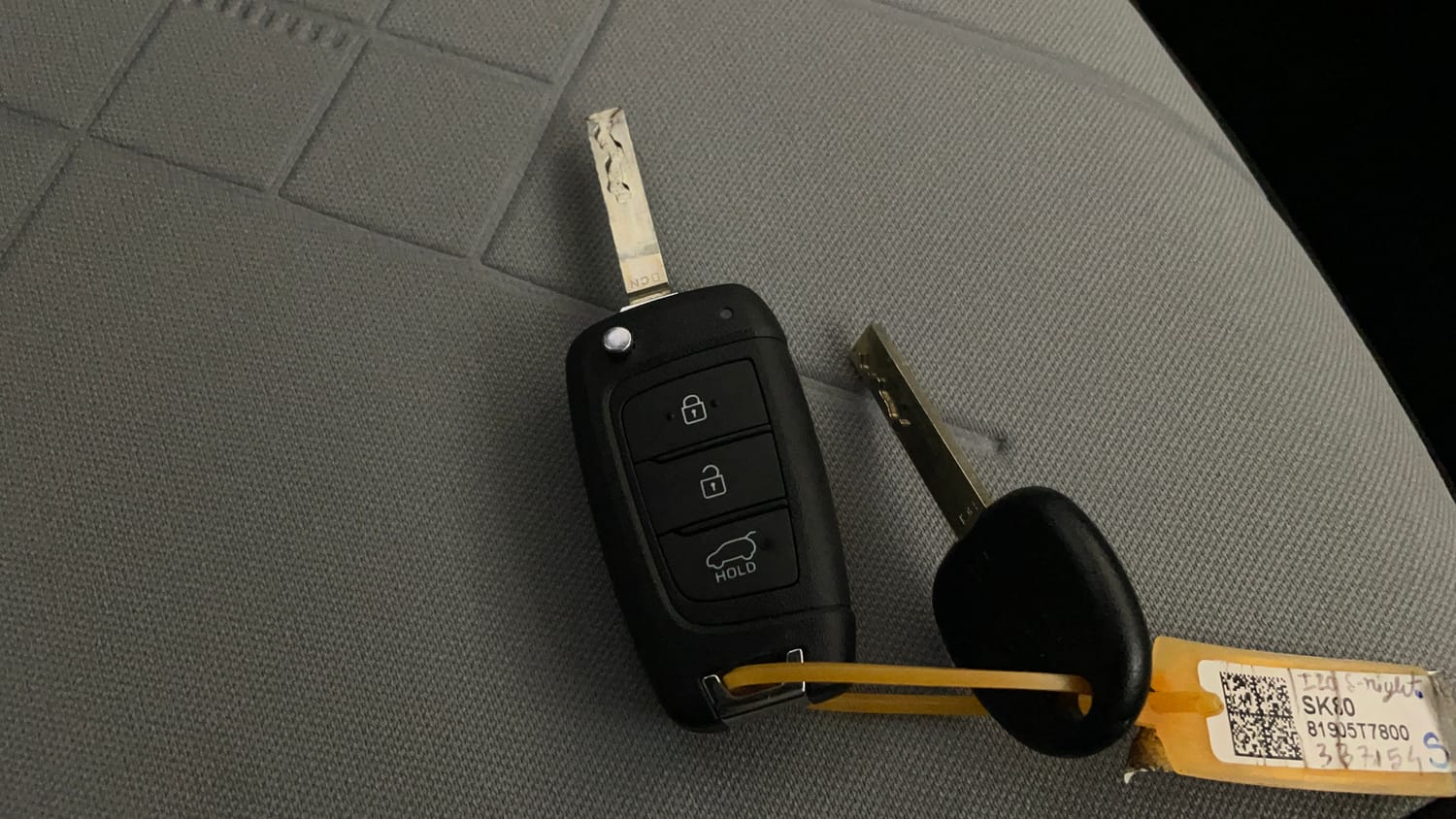 Used 2024 Hyundai i20 Sportz (O) 1.2 IVT Petrol Automatic extra CAR KEY VIEW