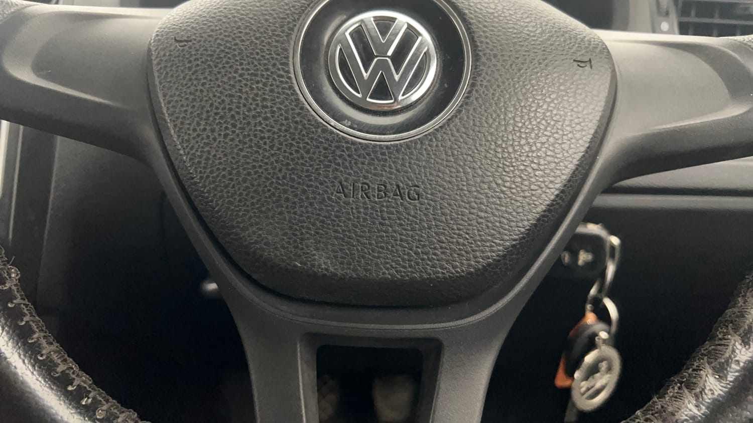 Used 2016 Volkswagen Polo Comfortline 1.2L (P) Petrol Manual top_features Airbags