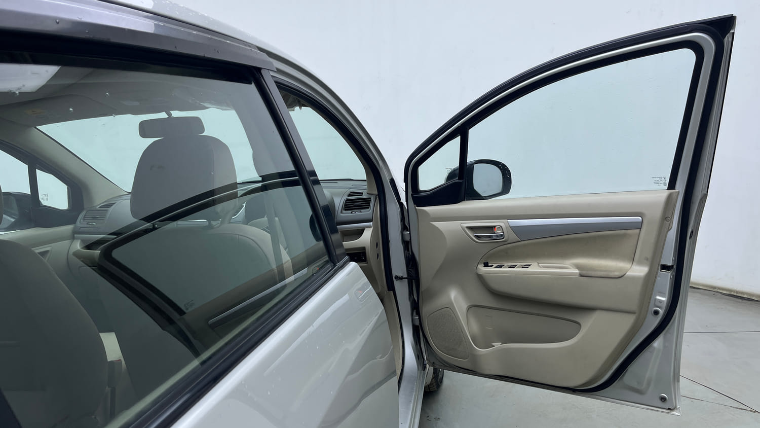 Used 2017 Maruti Suzuki Ertiga VXI Petrol Manual interior RIGHT FRONT DOOR OPEN VIEW