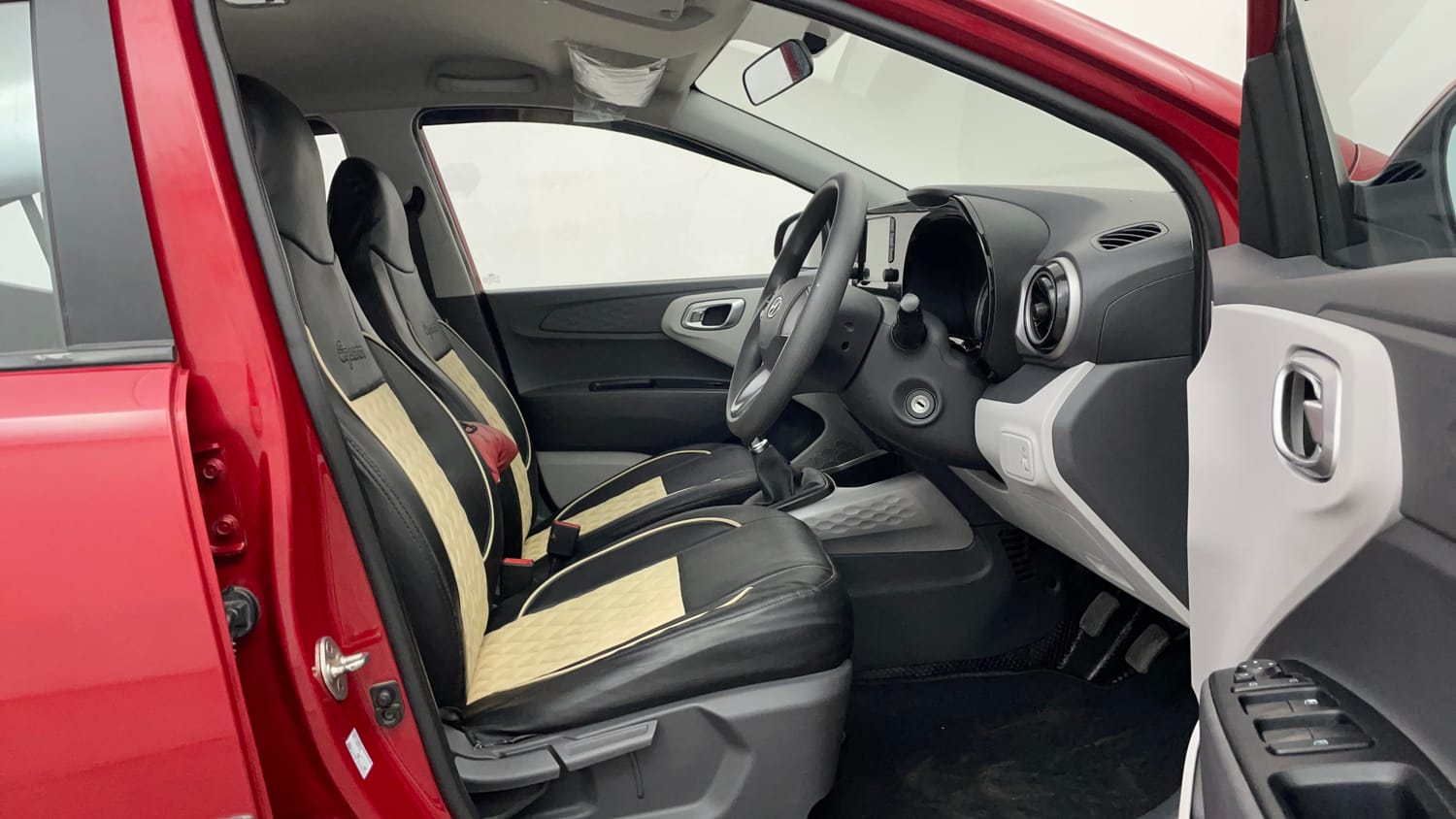 Used 2023 Hyundai Grand i10 Nios Sportz 1.2 Kappa VTVT Petrol Manual interior RIGHT SIDE FRONT DOOR CABIN VIEW