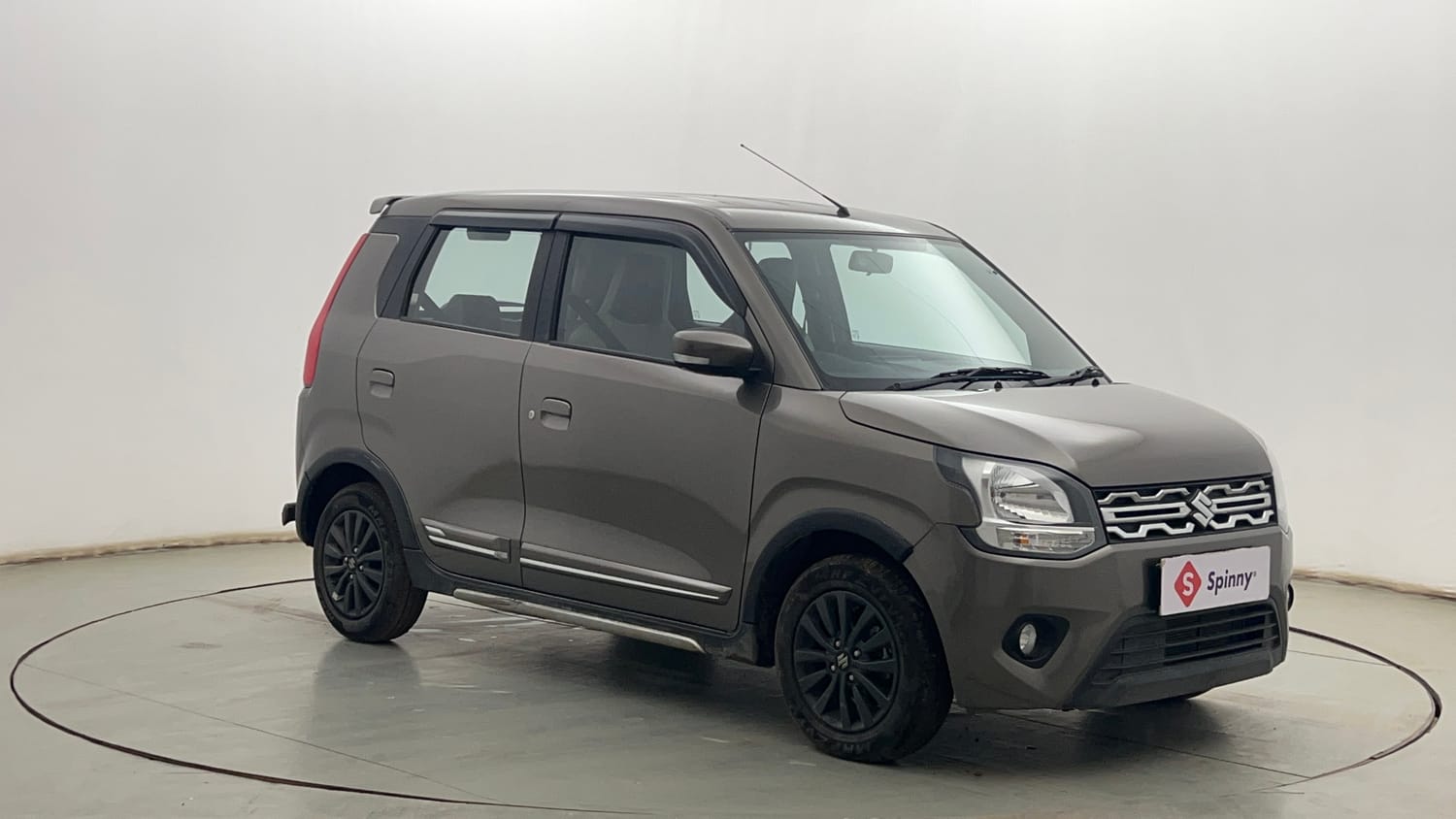Used 2024 Maruti Suzuki Wagon R ZXI Plus 1.2 Petrol Manual exterior RIGHT FRONT CORNER VIEW