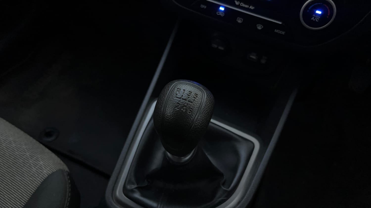 Used 2016 Hyundai Creta 1.6 SX Plus Diesel Manual interior GEAR  KNOB VIEW