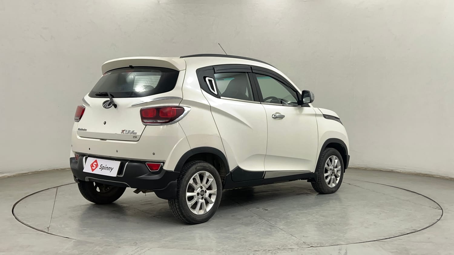 Used 2017 Mahindra KUV100 K8 6 STR Petrol Manual exterior RIGHT REAR CORNER VIEW