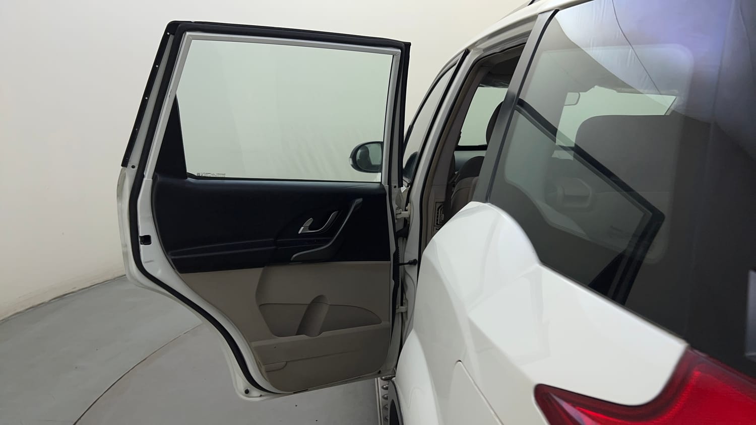 Used 2018 Mahindra XUV500 W6 Diesel Manual interior LEFT REAR DOOR OPEN VIEW