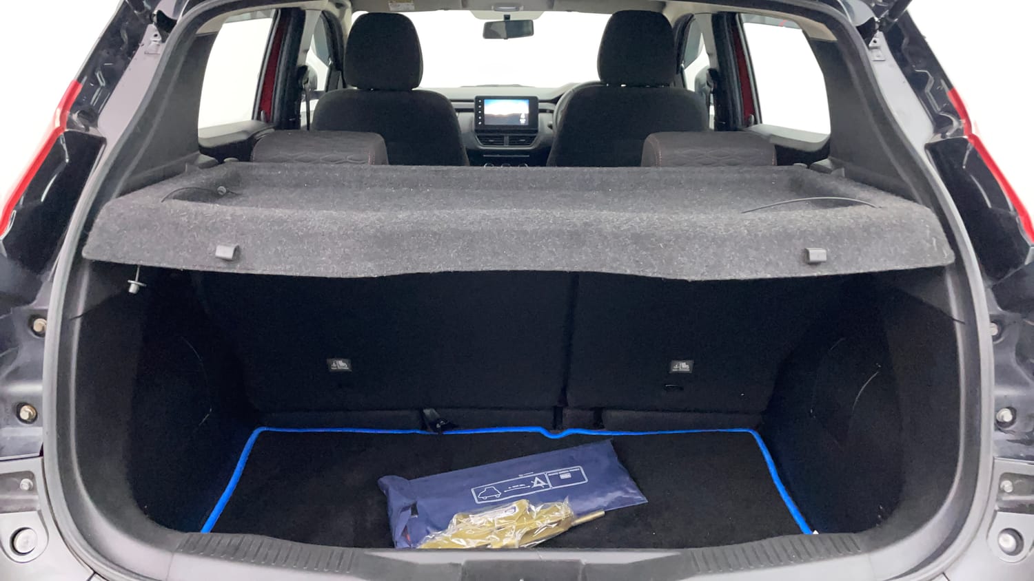 Used 2022 Renault Kiger RXZ AMT Petrol Automatic interior DICKY INSIDE VIEW