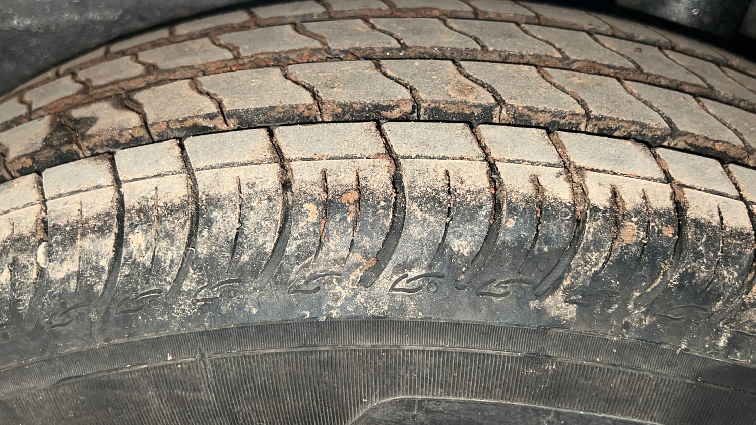 Used 2024 Maruti Suzuki Wagon R ZXI Plus 1.2 Petrol Manual tyres LEFT REAR TYRE TREAD VIEW