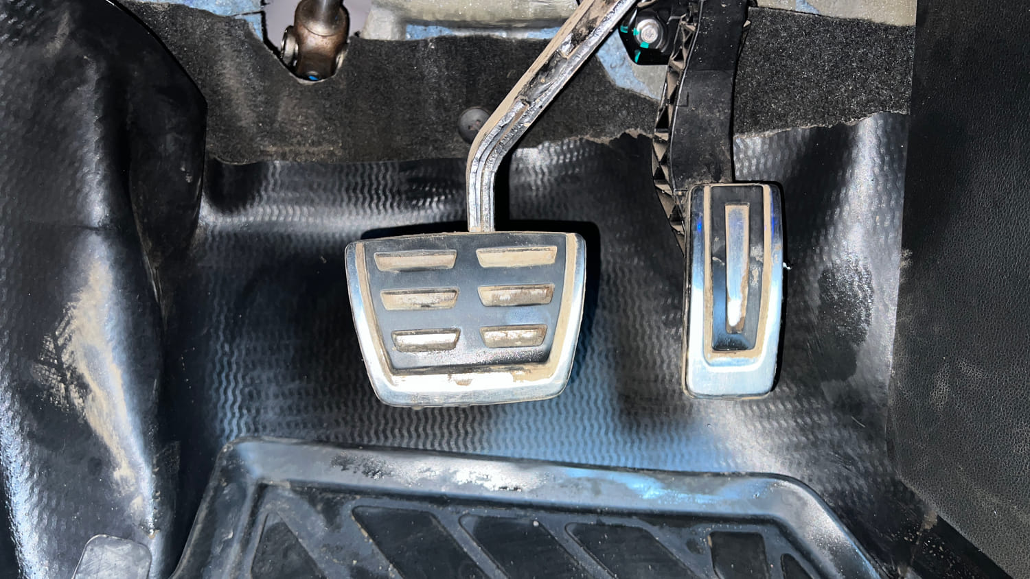 Used 2022 Volkswagen Taigun GT Plus 1.5 TSI DSG Petrol Automatic interior PEDALS VIEW
