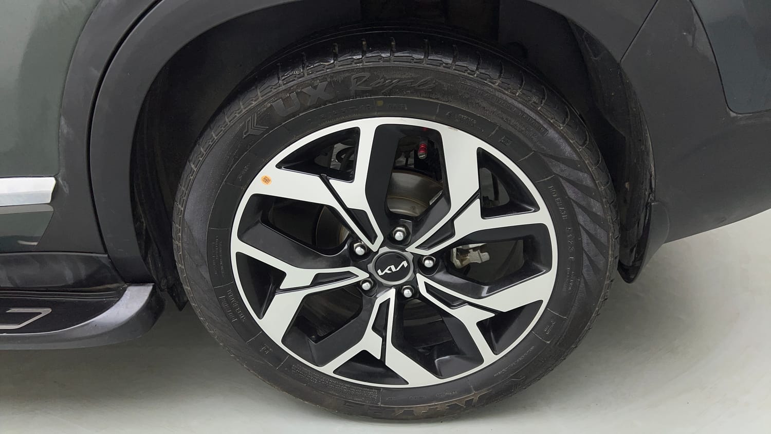 Used 2024 Kia Seltos GTX Plus 1.5 Turbo Petrol DCT Petrol Automatic tyres LEFT REAR TYRE RIM VIEW