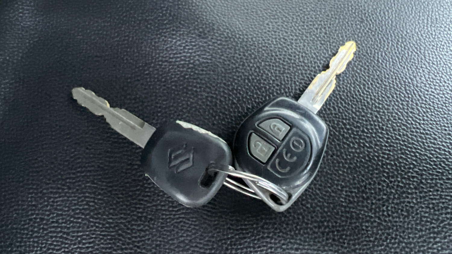 Used 2017 Maruti Suzuki Baleno Delta 1.2 AT Petrol Automatic extra CAR KEY VIEW