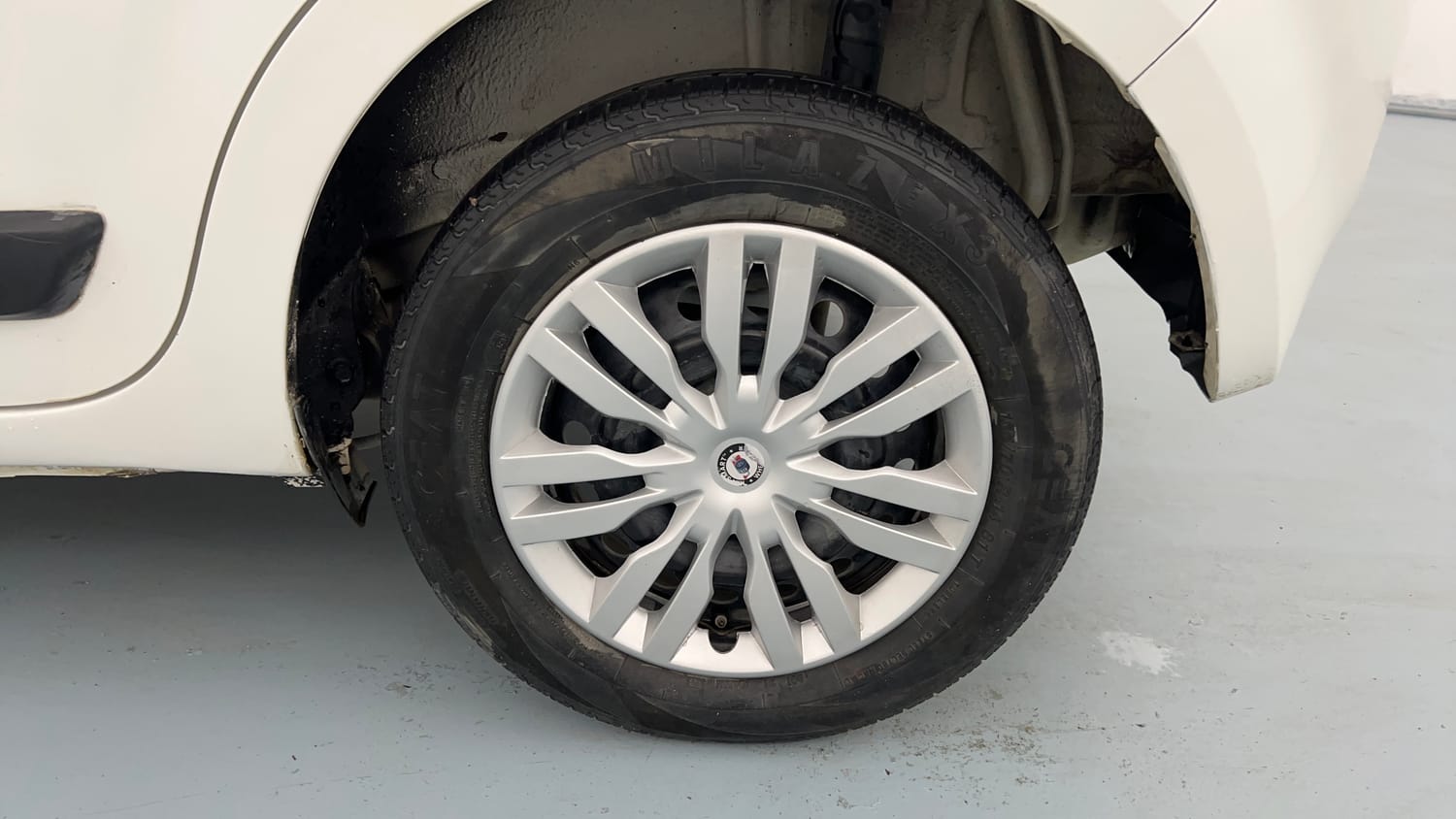 Used 2020 Maruti Suzuki Wagon R 1.0 VXi 1.0 Petrol Manual tyres LEFT REAR TYRE RIM VIEW