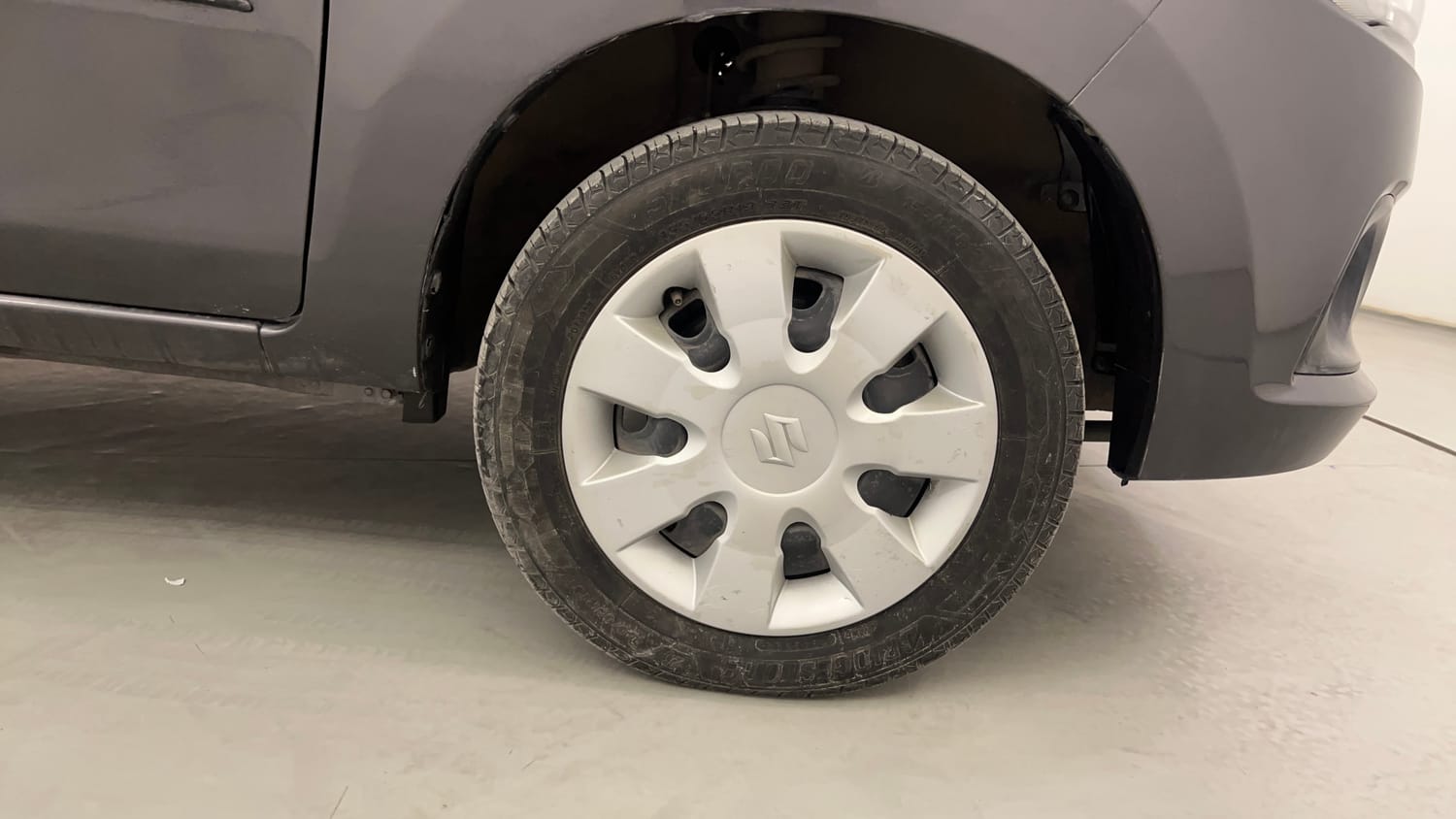 Used 2018 maruti-suzuki Alto K10 VXi (O) AMT Petrol Automatic tyres RIGHT FRONT TYRE RIM VIEW