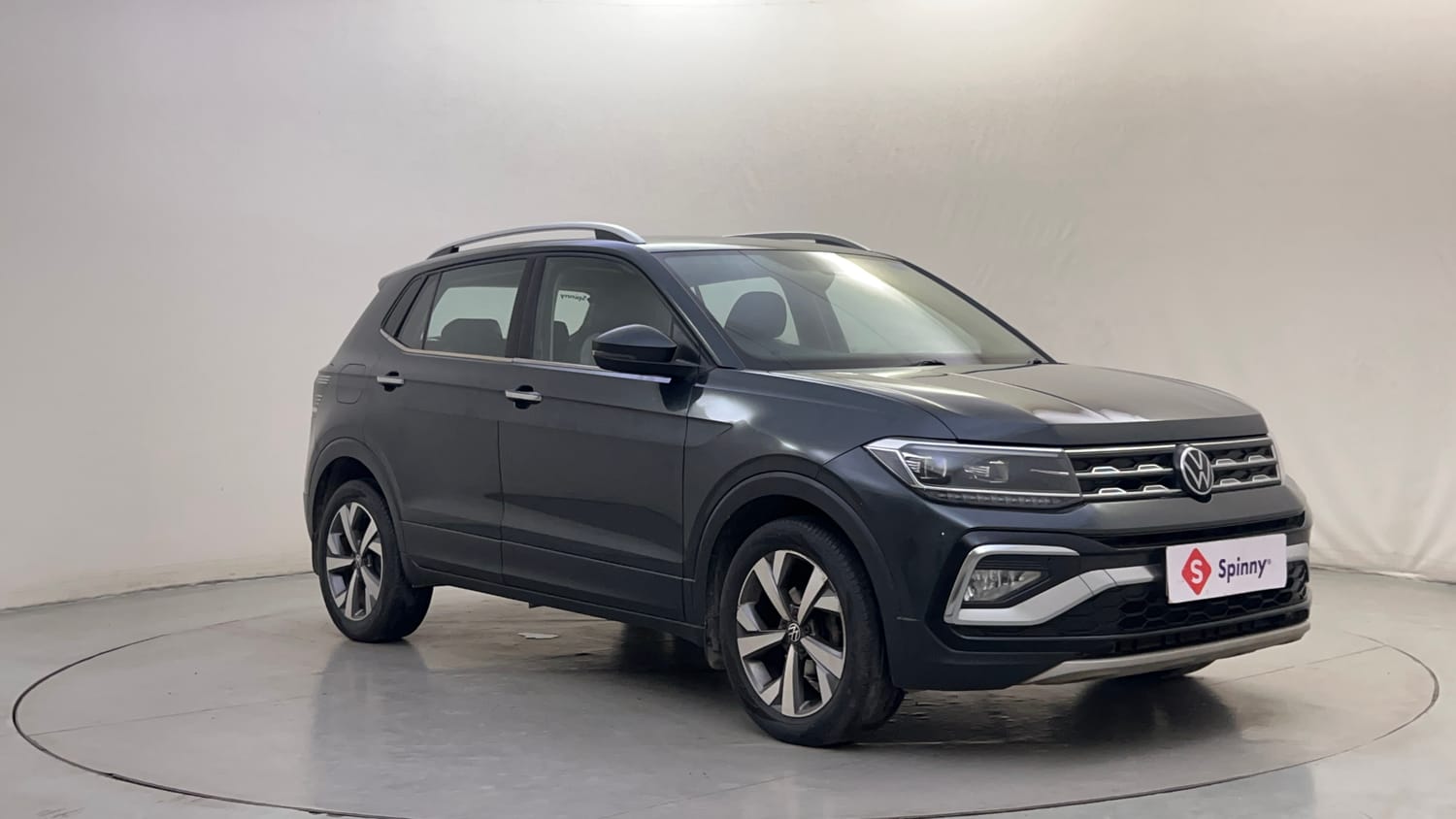 Used 2023 Volkswagen Taigun Topline 1.0 TSI MT Petrol Manual exterior RIGHT FRONT CORNER VIEW
