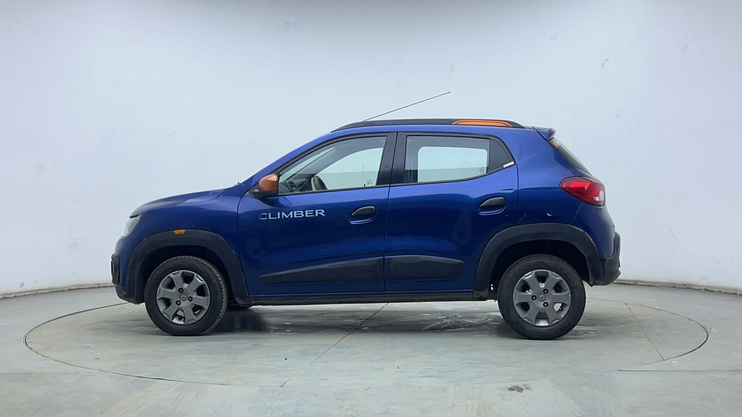 Used 2018 Renault Kwid CLIMBER 1.0 Petrol Manual exterior LEFT SIDE VIEW