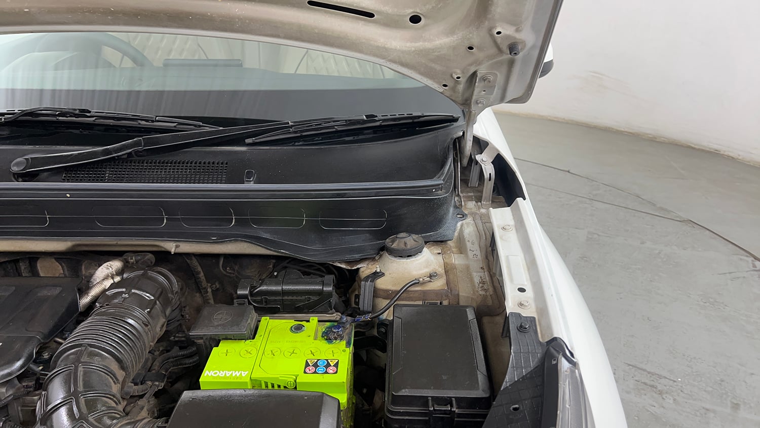 Used 2019 Hyundai Venue SX Plus 1.0 Turbo DCT Petrol Automatic engine ENGINE LEFT SIDE HINGE & APRON VIEW