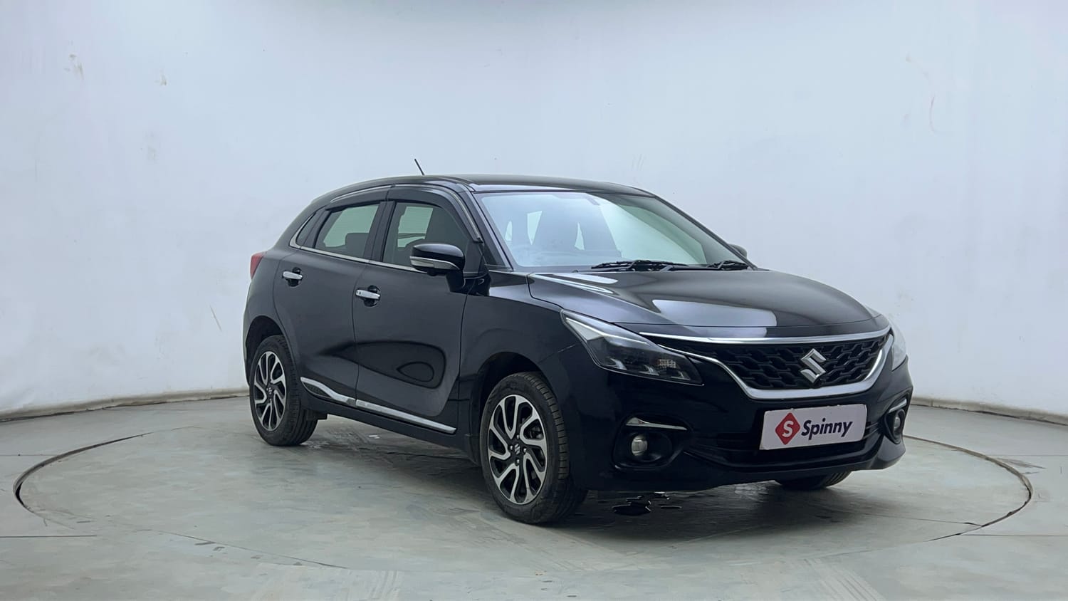 Used 2023 Maruti Suzuki Baleno Alpha MT Petrol Manual exterior RIGHT FRONT CORNER VIEW