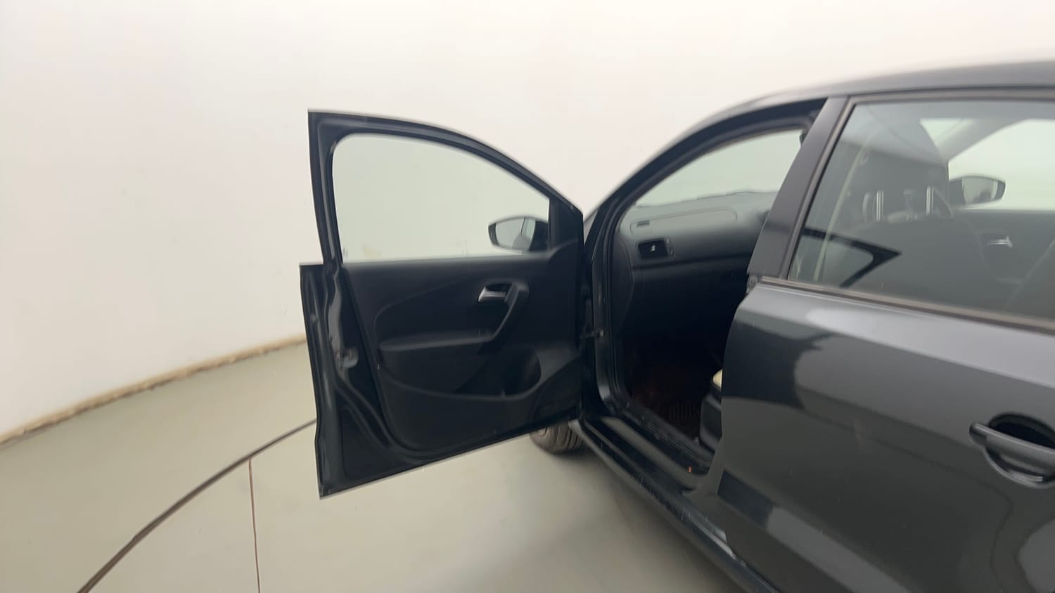 Used 2016 Volkswagen Polo Comfortline 1.2L (P) Petrol Manual interior LEFT FRONT DOOR OPEN VIEW
