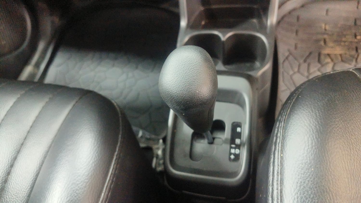 Used 2023 Maruti Suzuki S-Presso VXi Plus (O) AMT Petrol Automatic interior GEAR  KNOB VIEW
