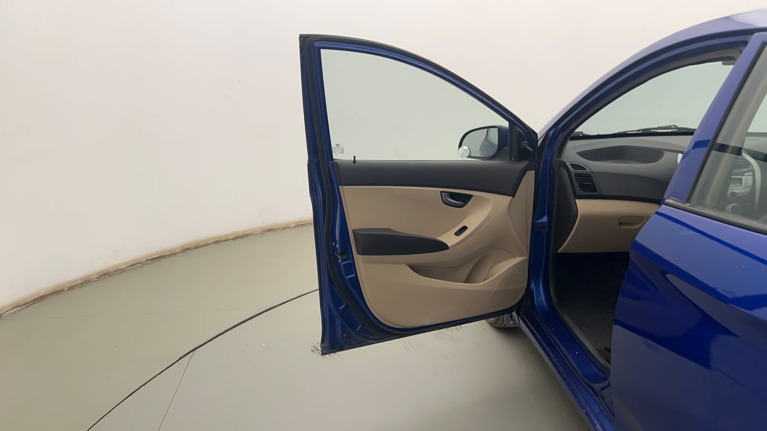 Used 2017 Hyundai Eon Sportz Petrol Manual interior LEFT FRONT DOOR OPEN VIEW