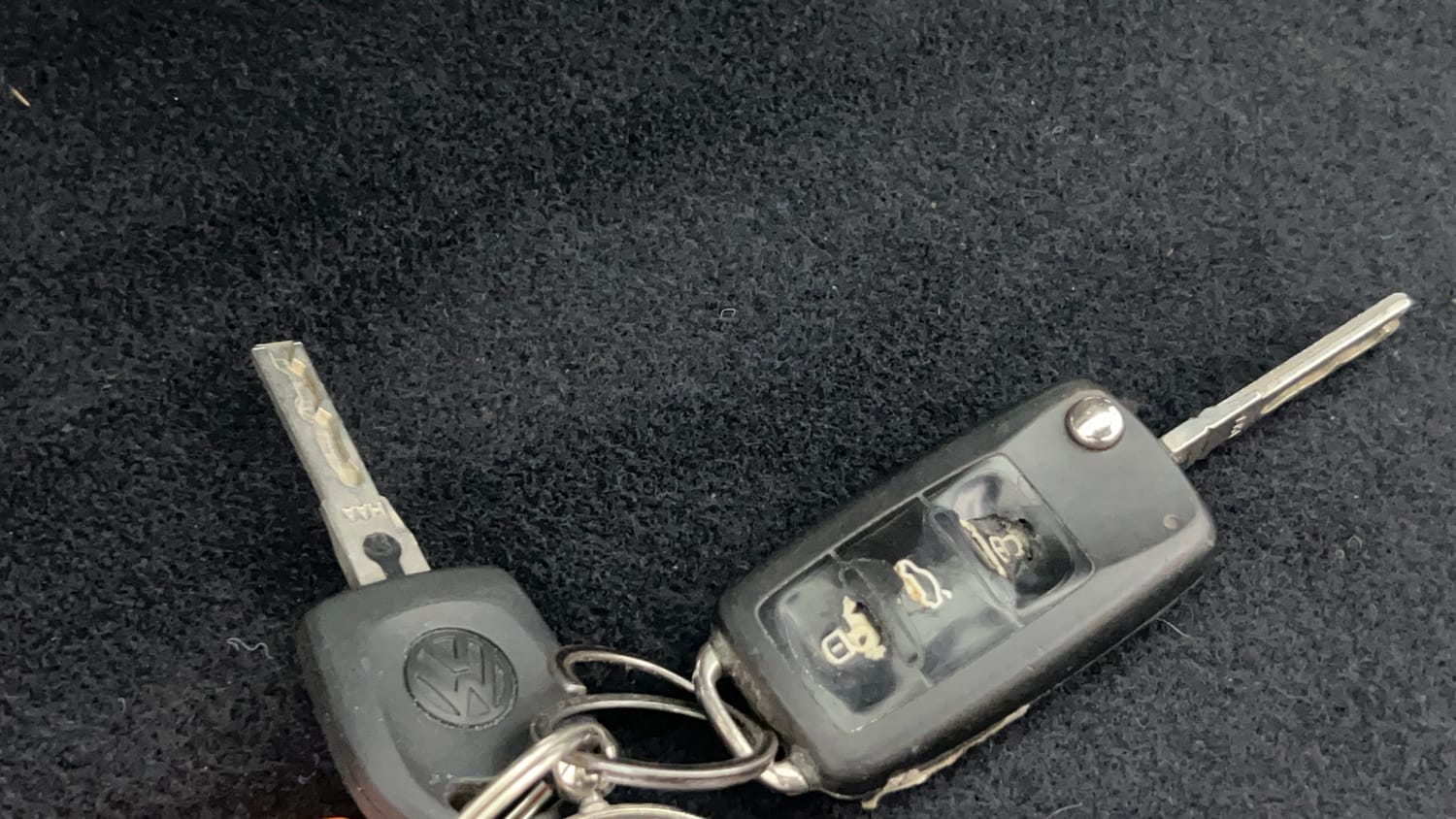 Used 2016 Volkswagen Polo Comfortline 1.2L (P) Petrol Manual extra CAR KEY VIEW
