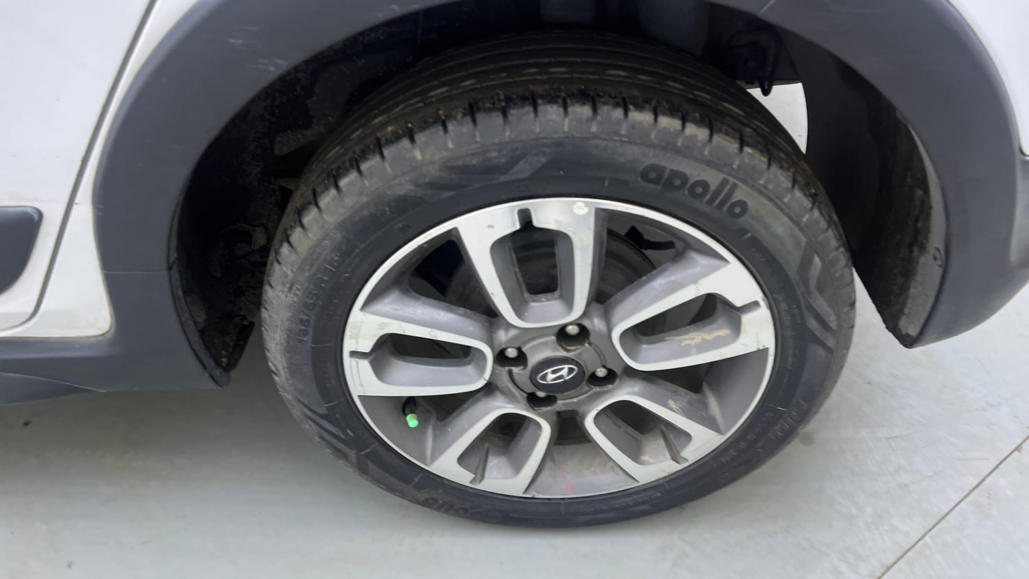 Used 2015 Hyundai i20 Active 1.2 S Petrol Manual tyres LEFT REAR TYRE RIM VIEW