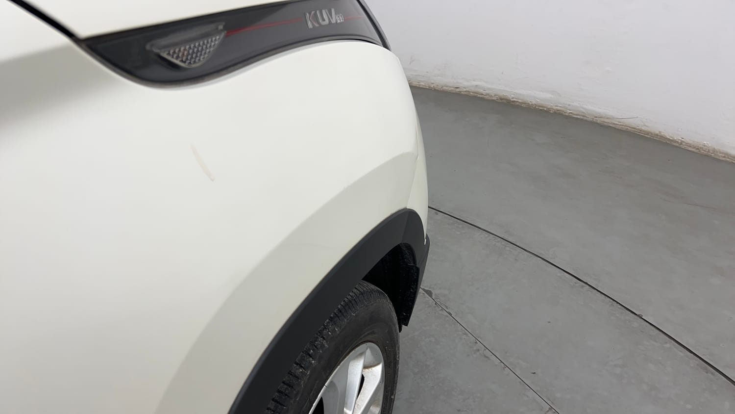 Used 2017 Mahindra KUV100 K8 6 STR Petrol Manual dents MINOR SCRATCH