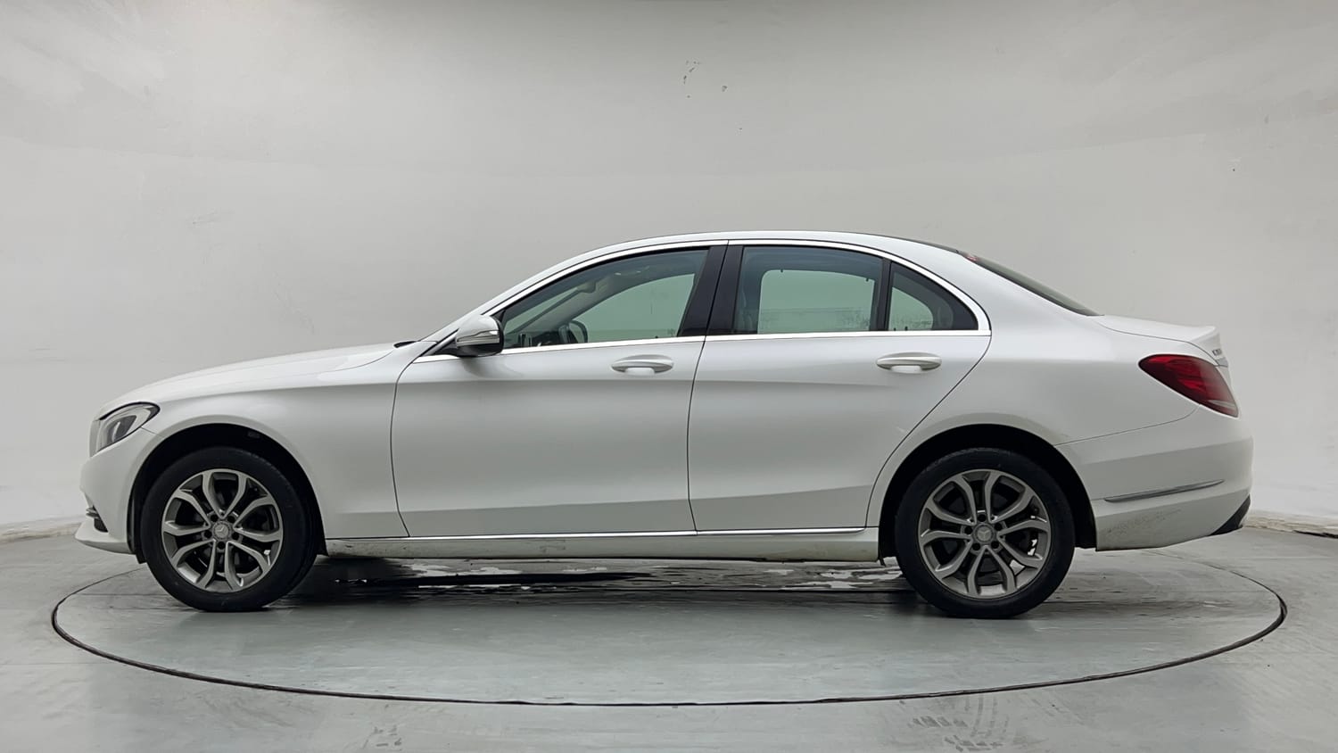Used 2015 Mercedes-Benz C-Class C 200 Avantgarde Petrol Automatic exterior LEFT SIDE VIEW