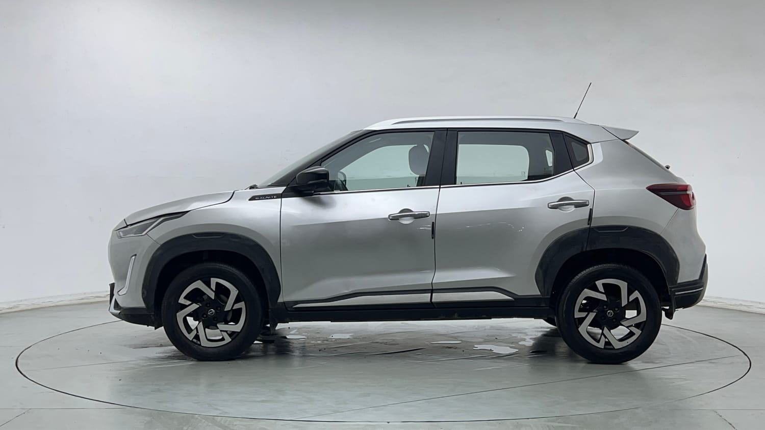 Used 2021 Nissan Magnite XV Premium Turbo Petrol Manual exterior LEFT SIDE VIEW