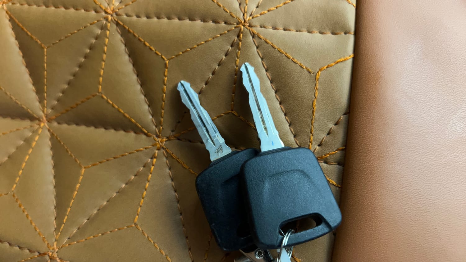 Used 2023 Nissan Magnite XE Petrol Manual extra CAR KEY VIEW