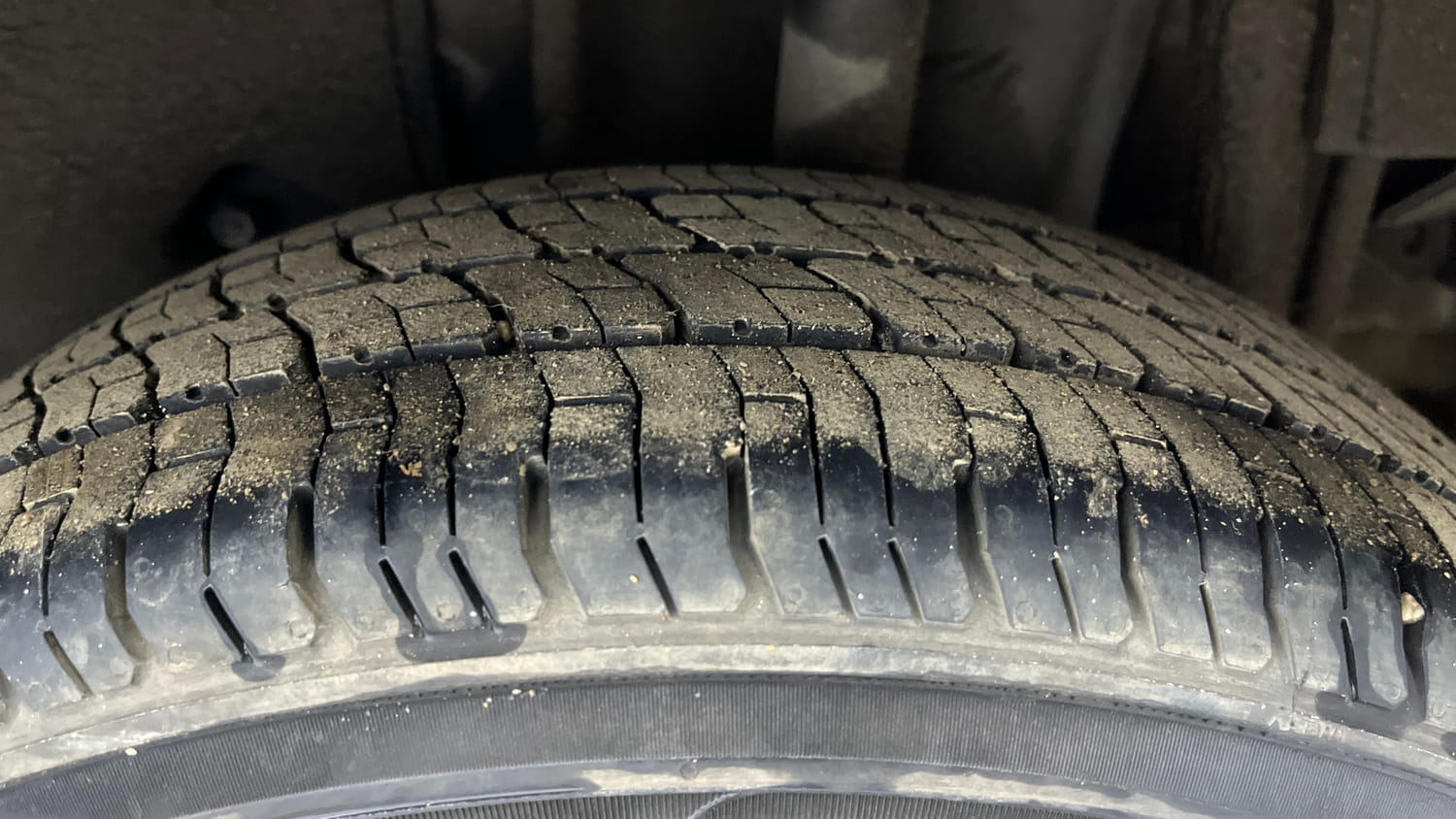 Used 2018 Tata Tiago Revotron XZA Petrol Automatic tyres LEFT REAR TYRE TREAD VIEW