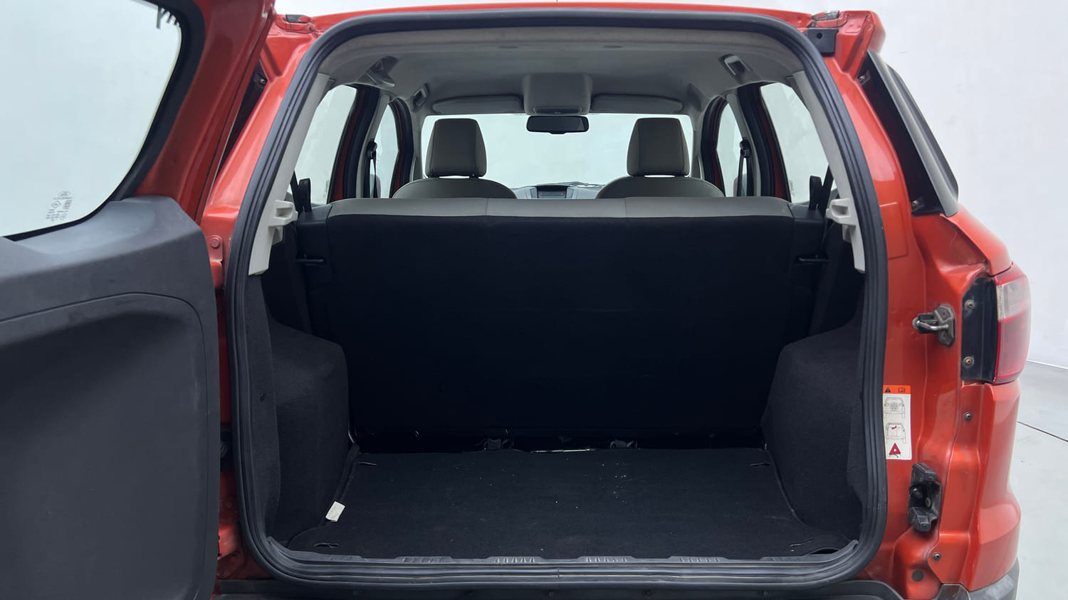 Used 2015 Ford EcoSport Ambiente 1.5 TDCi Diesel Manual interior DICKY INSIDE VIEW
