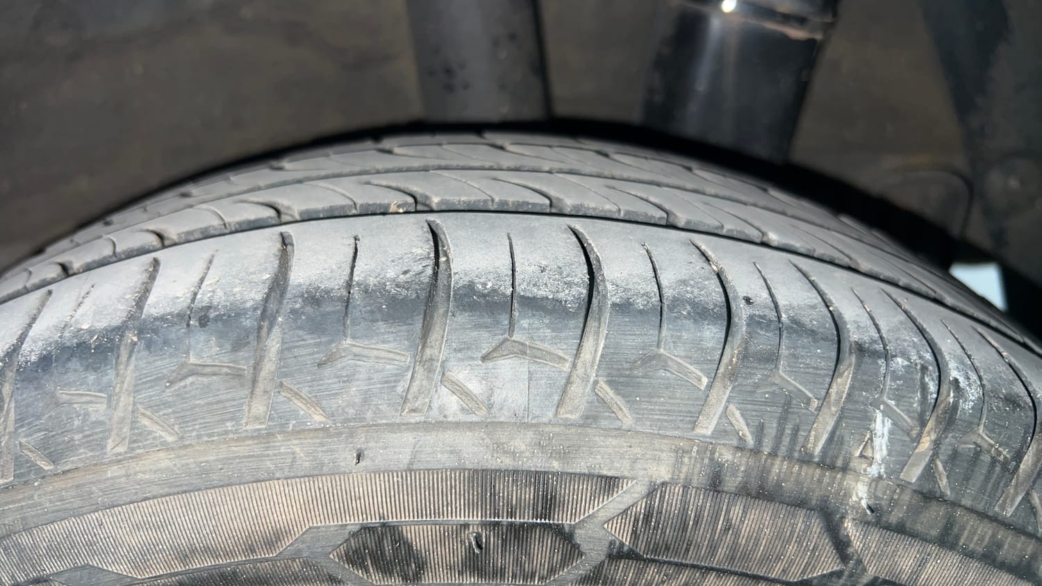 Used 2015 Hyundai Grand i10 Asta AT 1.2 Kappa VTVT Petrol Automatic tyres LEFT REAR TYRE TREAD VIEW