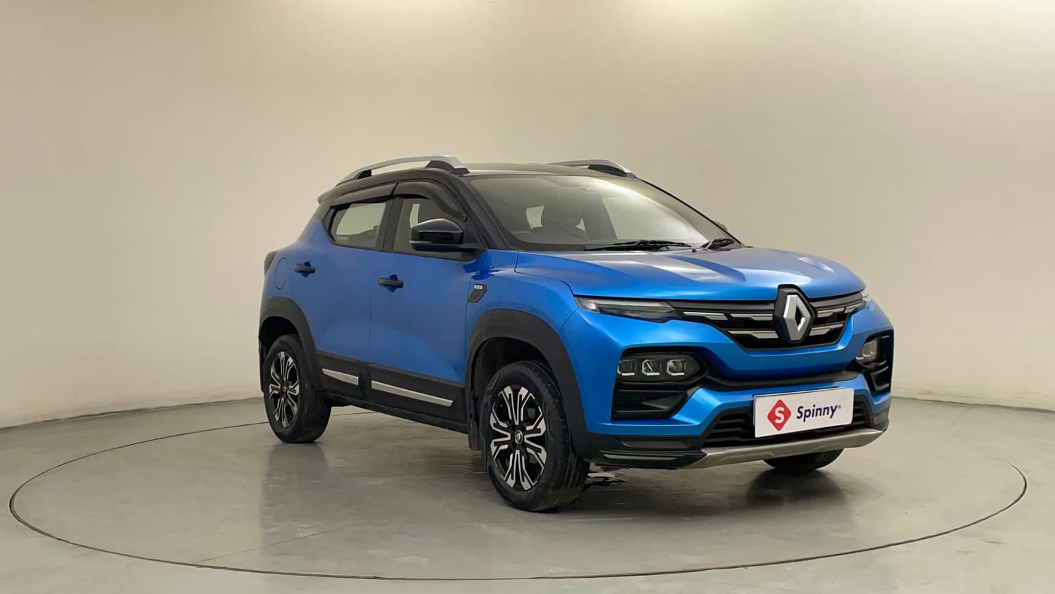 Used 2022 Renault Kiger RXZ AMT Dual Tone Petrol Automatic exterior RIGHT FRONT CORNER VIEW