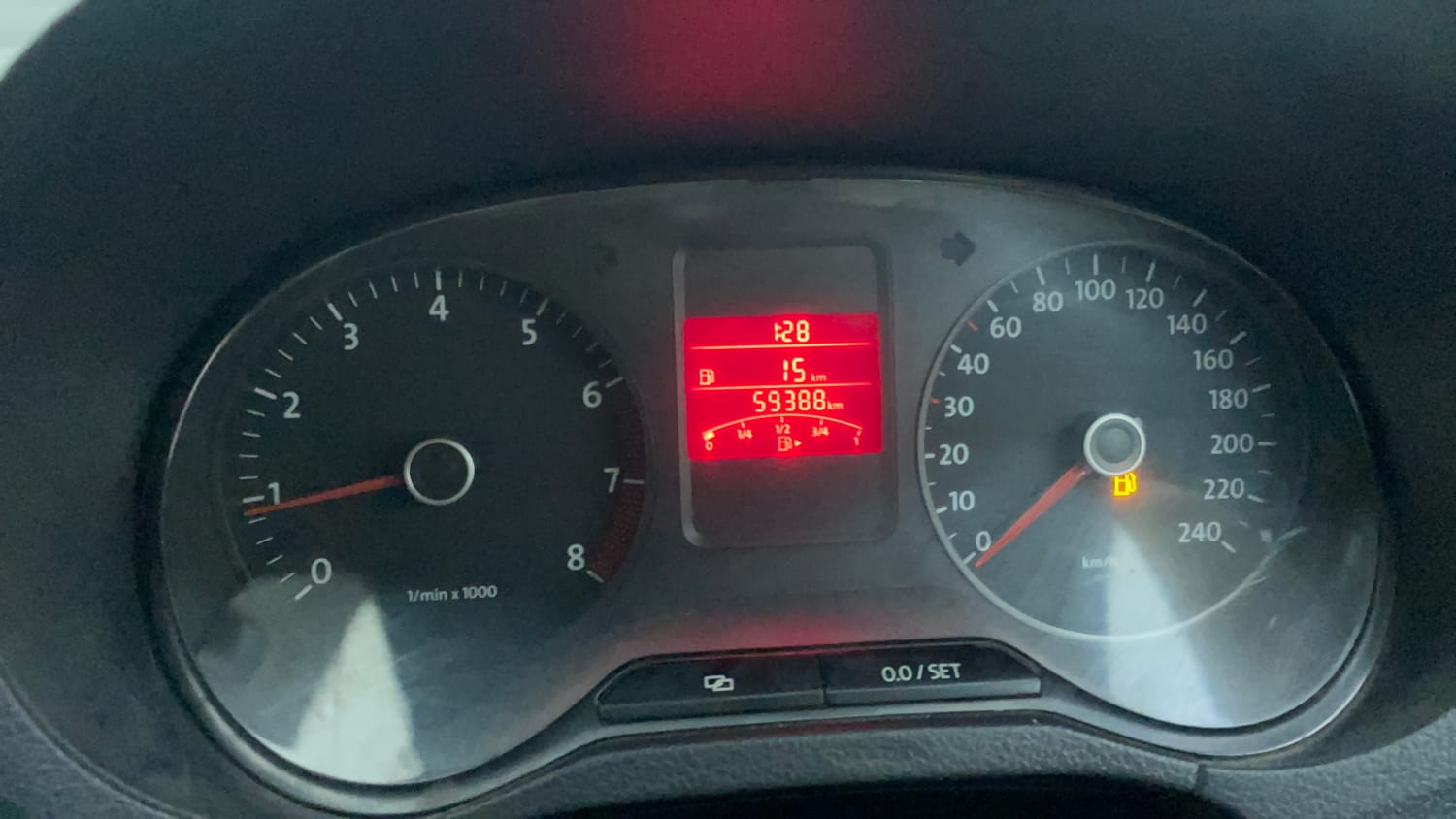 Used 2013 Volkswagen Polo Comfortline 1.2L (P) Petrol Manual interior CLUSTERMETER VIEW