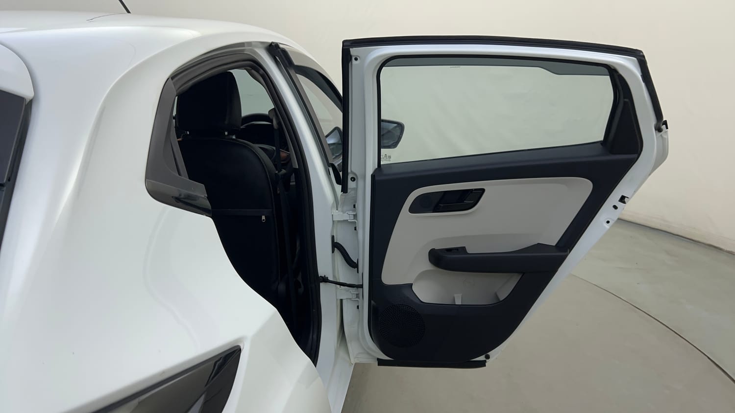 Used 2024 Tata Altroz XM Petrol Petrol Manual interior RIGHT REAR DOOR OPEN VIEW