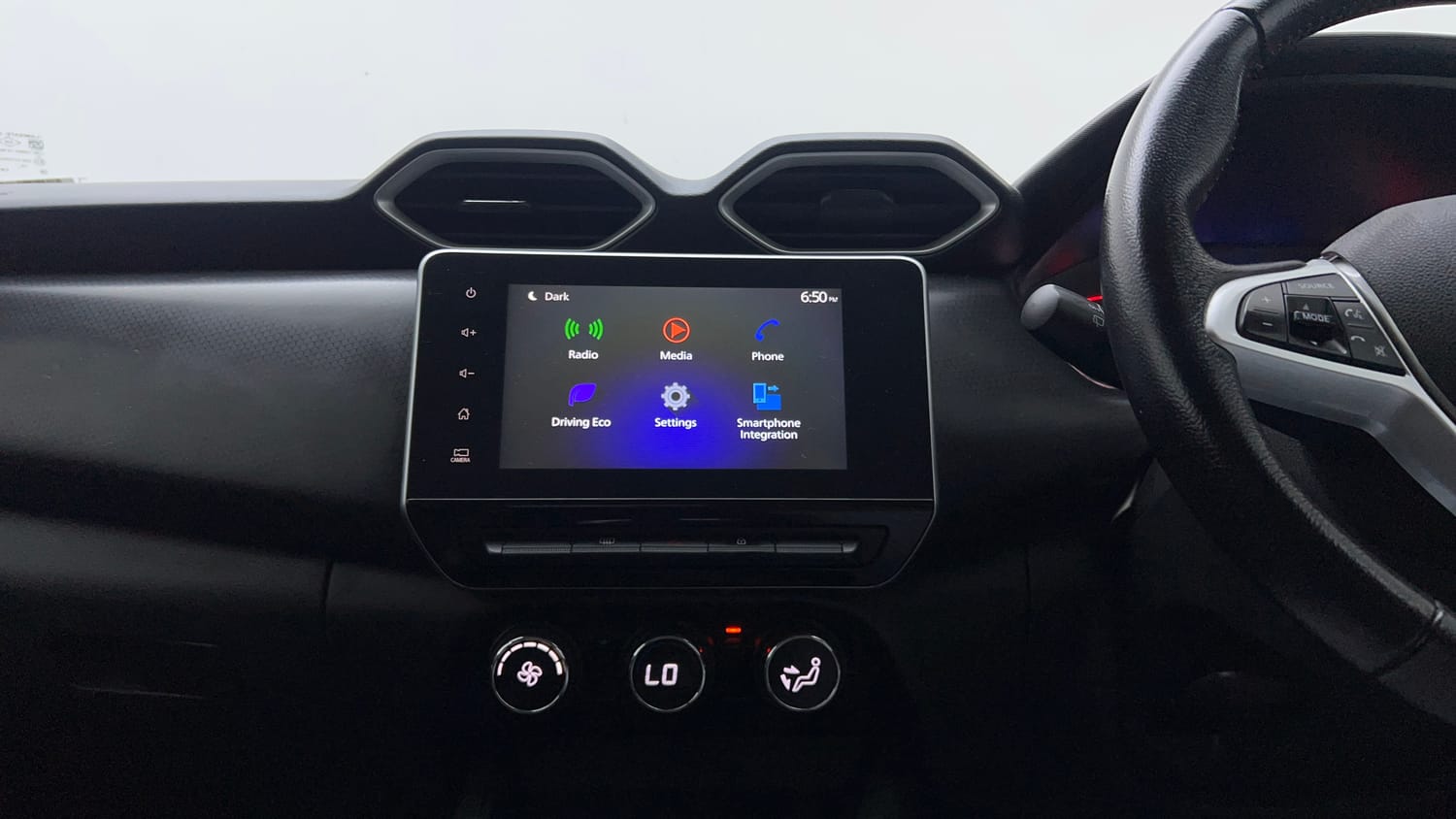 Used 2021 Nissan Magnite XV Premium Turbo Petrol Manual interior MUSIC SYSTEM & AC CONTROL VIEW