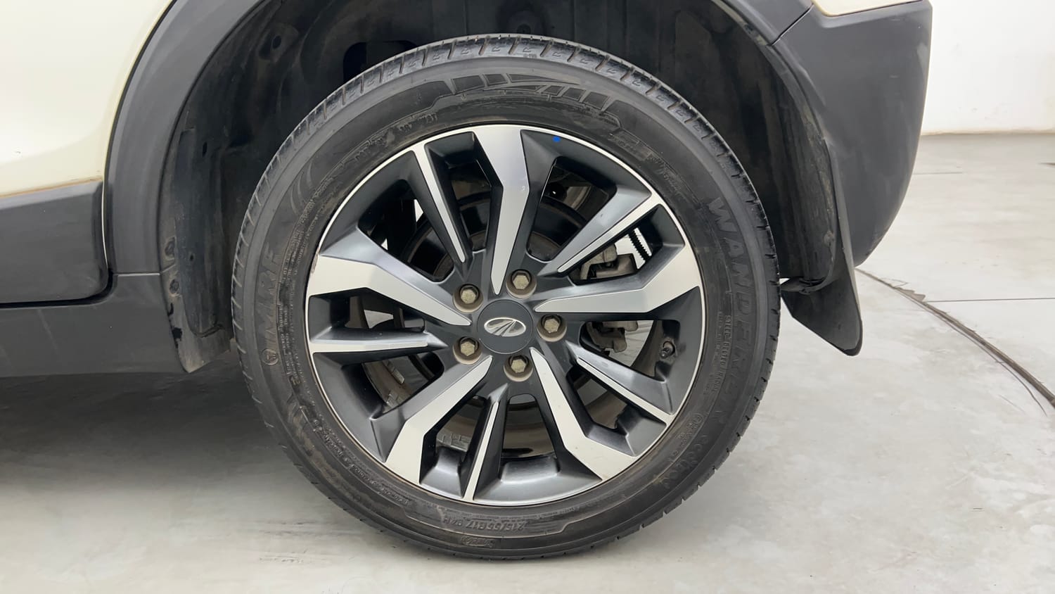 Used 2021 Mahindra XUV 300 W8 (O) 1.2 Petrol Petrol Manual tyres LEFT REAR TYRE RIM VIEW