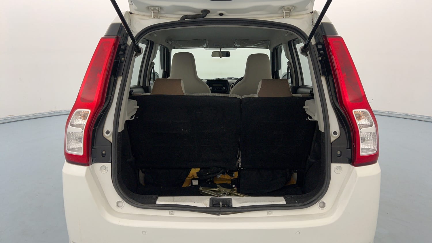 Used 2020 Maruti Suzuki Wagon R 1.0 VXi 1.0 Petrol Manual interior DICKY INSIDE VIEW