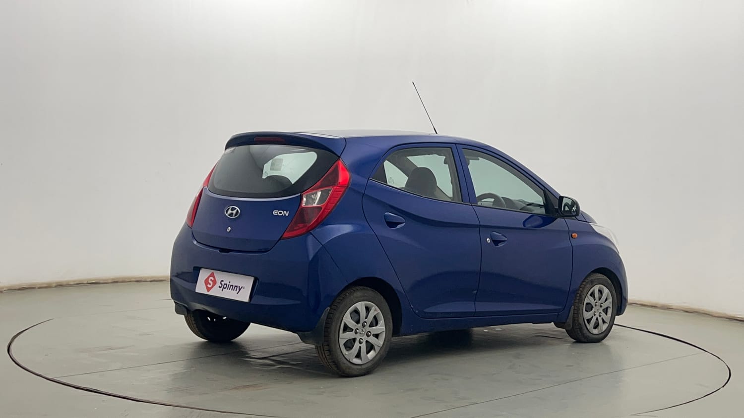 Used 2017 Hyundai Eon Sportz Petrol Manual exterior RIGHT REAR CORNER VIEW